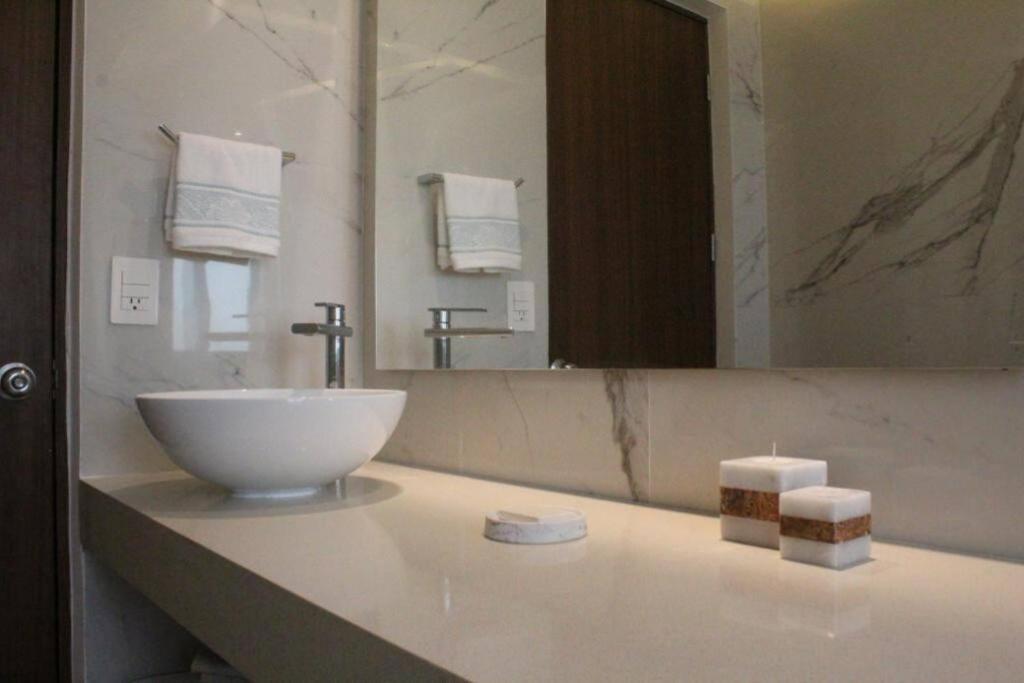 Beach Front Renewed Apartment Cancún Kültér fotó