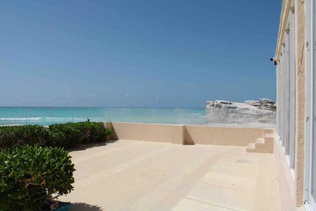 Beach Front Renewed Apartment Cancún Kültér fotó
